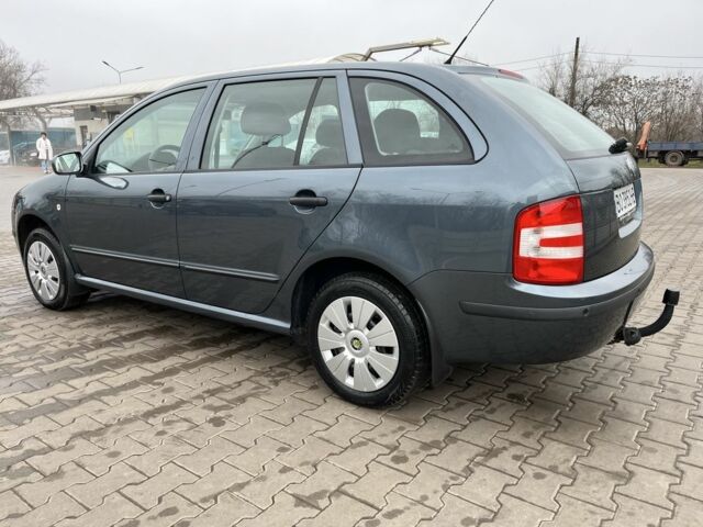 Серый Шкода Фабия, объемом двигателя 1.4 л и пробегом 266 тыс. км за 4750 $, фото 3 на Automoto.ua