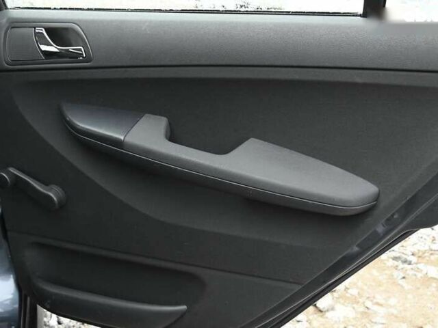 Шкода Фабия 2005 в Бердичеве на Automoto.ua Серый Шкода Фабия, объемом двигателя 1.4 л и пробегом 273 тыс. км за 4400 $, фото 20 на Automoto.ua