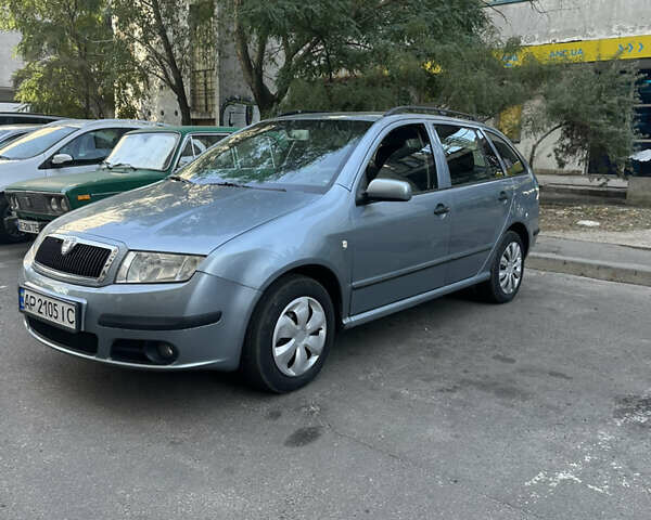 Сірий Шкода Фабія, об'ємом двигуна 1.39 л та пробігом 290 тис. км за 3500 $, фото 6 на Automoto.ua