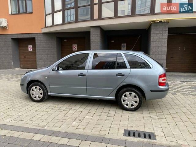 Серый Шкода Фабия, объемом двигателя 1.39 л и пробегом 177 тыс. км за 4800 $, фото 5 на Automoto.ua