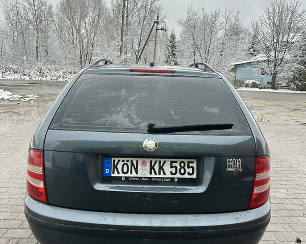 Сірий Шкода Фабія, об'ємом двигуна 1.4 л та пробігом 147 тис. км за 3870 $, фото 7 на Automoto.ua