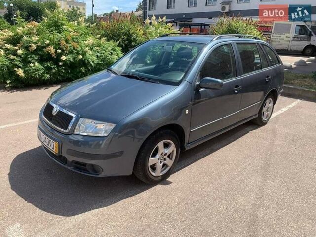 Серый Шкода Фабия, объемом двигателя 1.39 л и пробегом 191 тыс. км за 4550 $, фото 9 на Automoto.ua