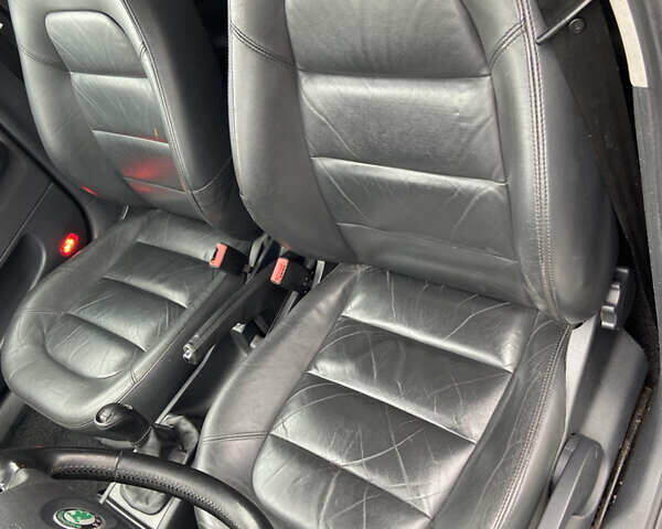 Серый Шкода Фабия, объемом двигателя 1.4 л и пробегом 165 тыс. км за 5450 $, фото 23 на Automoto.ua