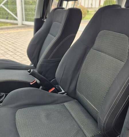 Серый Шкода Фабия, объемом двигателя 1.39 л и пробегом 299 тыс. км за 2999 $, фото 53 на Automoto.ua