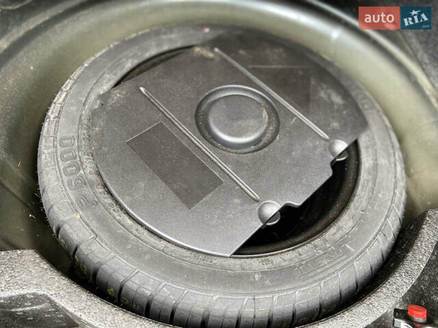 Серый Шкода Фабия, объемом двигателя 1.4 л и пробегом 165 тыс. км за 5450 $, фото 35 на Automoto.ua