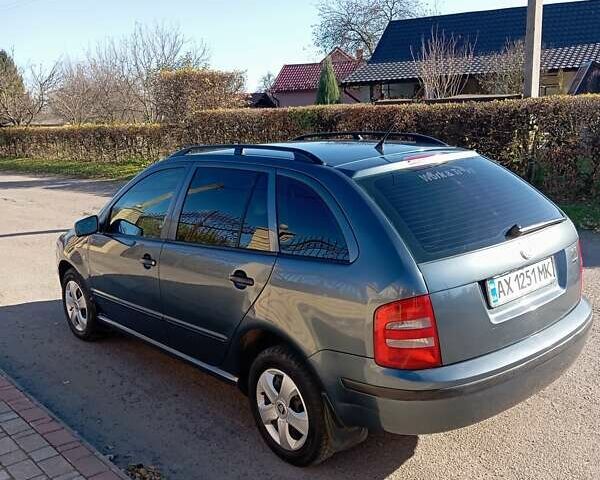 Шкода Фабія 2005 у Коломые на Automoto.ua Сірий Шкода Фабія, об'ємом двигуна 1.39 л та пробігом 178 тис. км за 3850 $, фото 4 на Automoto.ua