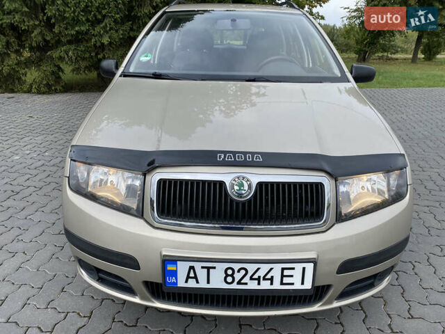 Сірий Шкода Фабія, об'ємом двигуна 1.39 л та пробігом 220 тис. км за 3900 $, фото 5 на Automoto.ua