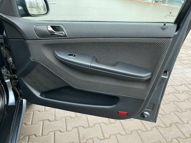 Серый Шкода Фабия, объемом двигателя 1.4 л и пробегом 266 тыс. км за 4750 $, фото 15 на Automoto.ua