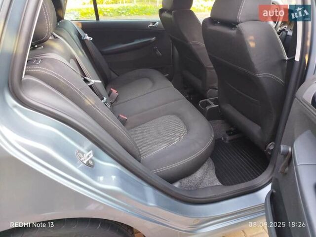 Сірий Шкода Фабія, об'ємом двигуна 1.4 л та пробігом 188 тис. км за 4999 $, фото 51 на Automoto.ua