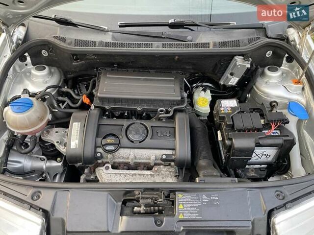 Сірий Шкода Фабія, об'ємом двигуна 1.4 л та пробігом 204 тис. км за 4999 $, фото 12 на Automoto.ua