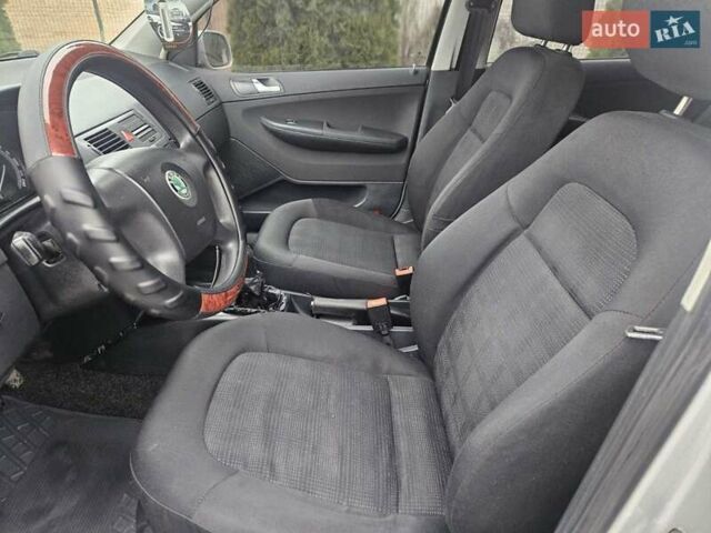 Серый Шкода Фабия, объемом двигателя 1.4 л и пробегом 159 тыс. км за 4800 $, фото 19 на Automoto.ua