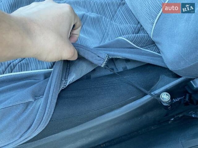 Сірий Шкода Фабія, об'ємом двигуна 1.2 л та пробігом 180 тис. км за 3300 $, фото 10 на Automoto.ua