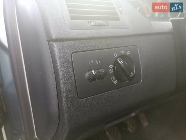 Шкода Фабия 2006 в Полтаве на Automoto.ua Серый Шкода Фабия, объемом двигателя 1.39 л и пробегом 218 тыс. км за 5100 $, фото 11 на Automoto.ua