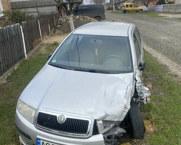 Сірий Шкода Фабія, об'ємом двигуна 1.4 л та пробігом 253 тис. км за 1300 $, фото 2 на Automoto.ua