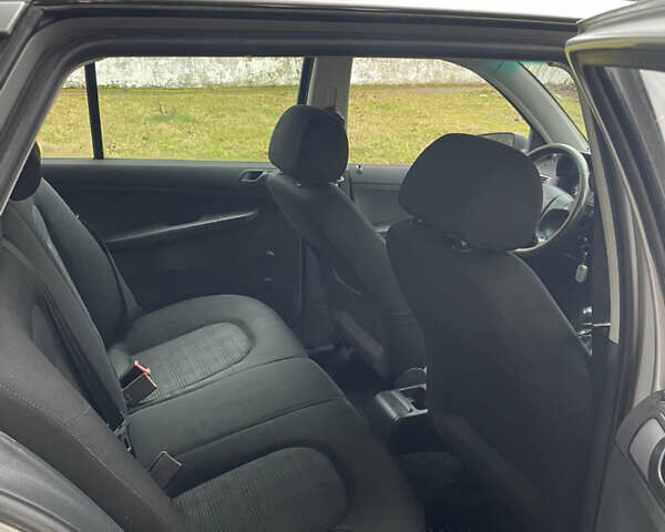 Серый Шкода Фабия, объемом двигателя 1.2 л и пробегом 175 тыс. км за 2800 $, фото 20 на Automoto.ua