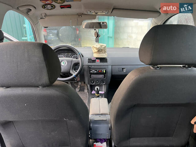 Сірий Шкода Фабія, об'ємом двигуна 1.2 л та пробігом 283 тис. км за 3500 $, фото 8 на Automoto.ua