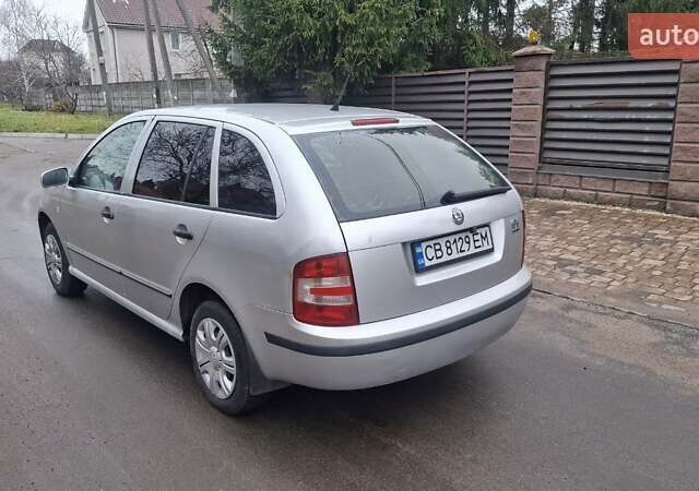 Сірий Шкода Фабія, об'ємом двигуна 1.39 л та пробігом 250 тис. км за 2850 $, фото 2 на Automoto.ua