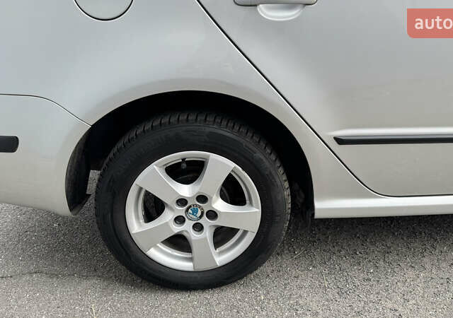 Сірий Шкода Фабія, об'ємом двигуна 1.4 л та пробігом 207 тис. км за 5700 $, фото 11 на Automoto.ua