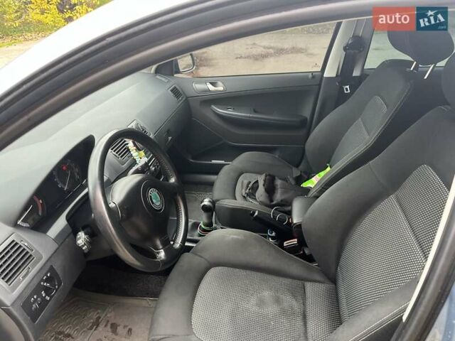 Шкода Фабия 2006 в Умани на Automoto.ua Серый Шкода Фабия, объемом двигателя 1.39 л и пробегом 230 тыс. км за 5500 $, фото 6 на Automoto.ua