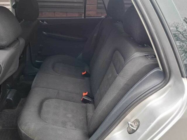 Сірий Шкода Фабія, об'ємом двигуна 1.4 л та пробігом 250 тис. км за 2850 $, фото 11 на Automoto.ua