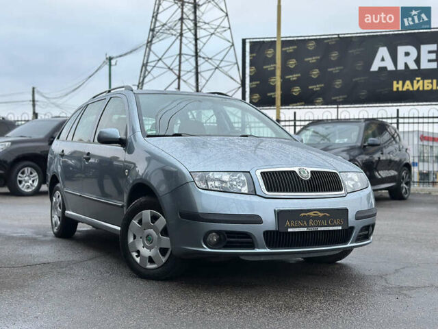 Серый Шкода Фабия, объемом двигателя 1.4 л и пробегом 195 тыс. км за 4999 $, фото 2 на Automoto.ua