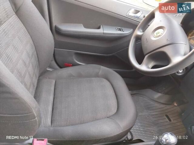 Сірий Шкода Фабія, об'ємом двигуна 1.4 л та пробігом 179 тис. км за 5350 $, фото 84 на Automoto.ua