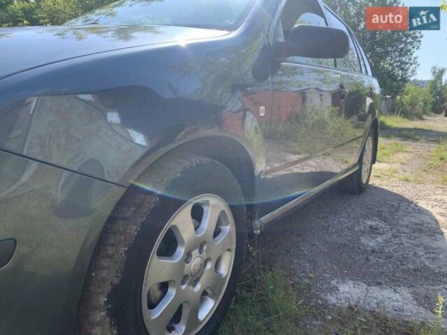 Серый Шкода Фабия, объемом двигателя 1.39 л и пробегом 289 тыс. км за 5200 $, фото 7 на Automoto.ua