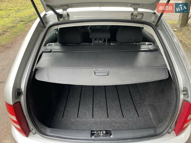 Серый Шкода Фабия, объемом двигателя 1.2 л и пробегом 175 тыс. км за 2800 $, фото 31 на Automoto.ua