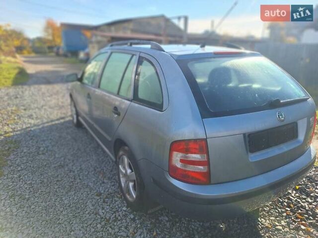 Сірий Шкода Фабія, об'ємом двигуна 1.4 л та пробігом 215 тис. км за 2800 $, фото 1 на Automoto.ua