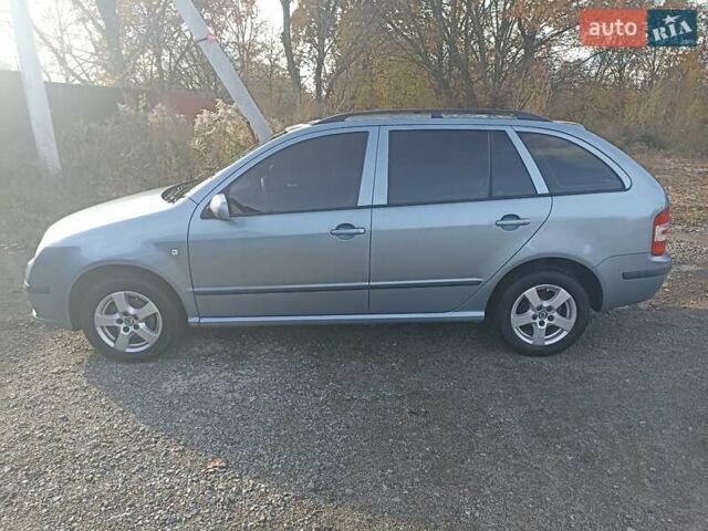 Шкода Фабия 2006 в Полтаве на Automoto.ua Серый Шкода Фабия, объемом двигателя 1.39 л и пробегом 218 тыс. км за 5100 $, фото 4 на Automoto.ua