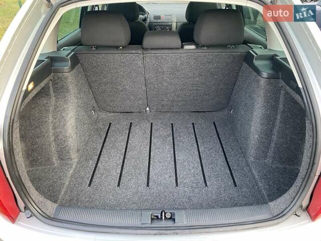 Сірий Шкода Фабія, об'ємом двигуна 1.4 л та пробігом 204 тис. км за 4999 $, фото 19 на Automoto.ua