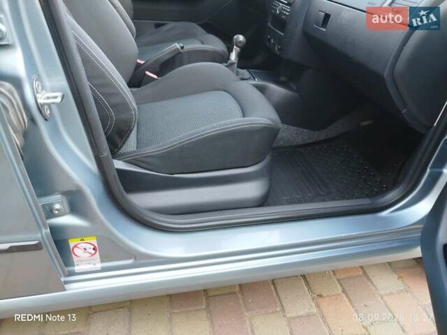 Сірий Шкода Фабія, об'ємом двигуна 1.4 л та пробігом 188 тис. км за 4999 $, фото 57 на Automoto.ua