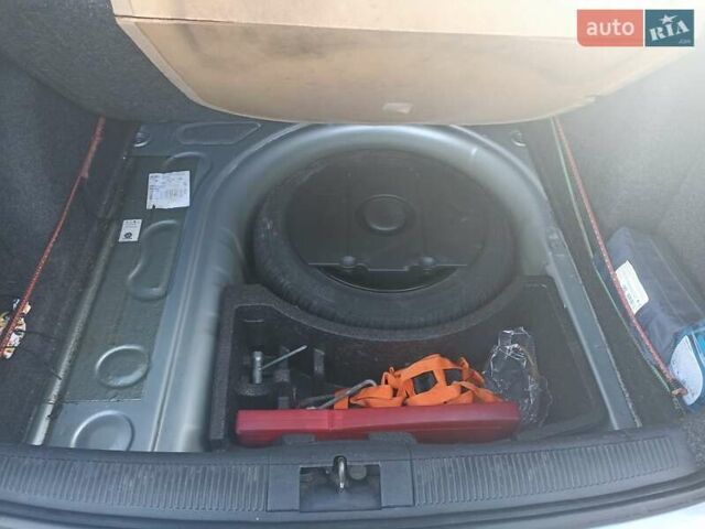 Шкода Фабия 2006 в Полтаве на Automoto.ua Серый Шкода Фабия, объемом двигателя 1.39 л и пробегом 218 тыс. км за 5100 $, фото 17 на Automoto.ua