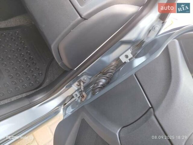 Сірий Шкода Фабія, об'ємом двигуна 1.4 л та пробігом 188 тис. км за 4999 $, фото 59 на Automoto.ua