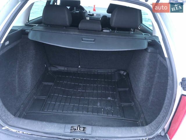 Серый Шкода Фабия, объемом двигателя 1.39 л и пробегом 225 тыс. км за 4300 $, фото 11 на Automoto.ua