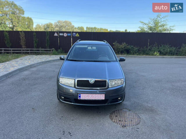 Шкода Фабия 2006 в Чернигове на Automoto.ua Серый Шкода Фабия, объемом двигателя 1.4 л и пробегом 196 тыс. км за 4900 $, фото 1 на Automoto.ua