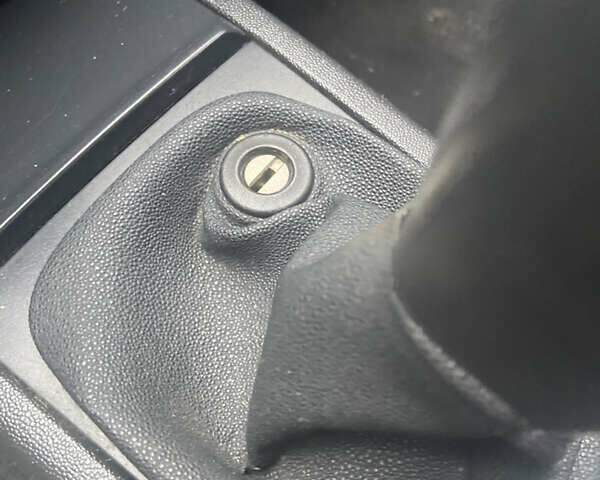 Сірий Шкода Фабія, об'ємом двигуна 1.2 л та пробігом 88 тис. км за 3100 $, фото 3 на Automoto.ua