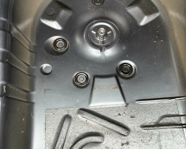 Сірий Шкода Фабія, об'ємом двигуна 1.4 л та пробігом 160 тис. км за 4550 $, фото 32 на Automoto.ua