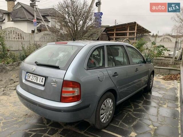 Сірий Шкода Фабія, об'ємом двигуна 1.4 л та пробігом 310 тис. км за 4100 $, фото 5 на Automoto.ua