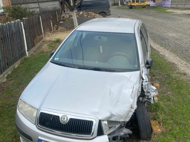 Сірий Шкода Фабія, об'ємом двигуна 1.4 л та пробігом 252 тис. км за 1300 $, фото 2 на Automoto.ua