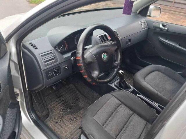 Сірий Шкода Фабія, об'ємом двигуна 1.4 л та пробігом 250 тис. км за 2850 $, фото 8 на Automoto.ua