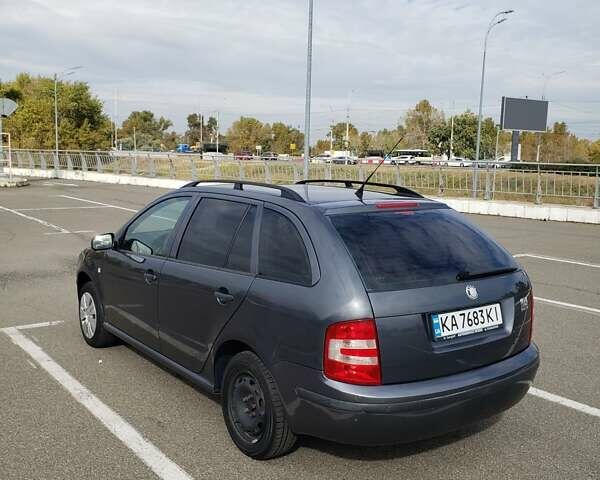 Сірий Шкода Фабія, об'ємом двигуна 1.39 л та пробігом 252 тис. км за 4000 $, фото 12 на Automoto.ua