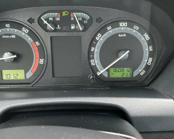 Сірий Шкода Фабія, об'ємом двигуна 1.4 л та пробігом 160 тис. км за 4500 $, фото 6 на Automoto.ua