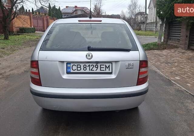 Сірий Шкода Фабія, об'ємом двигуна 1.39 л та пробігом 250 тис. км за 2850 $, фото 3 на Automoto.ua