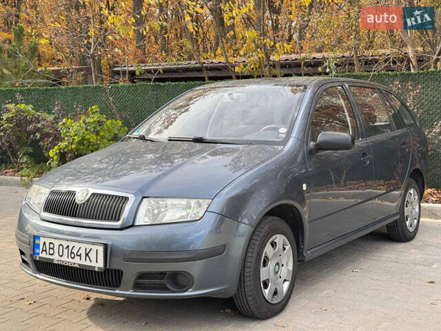 Серый Шкода Фабия, объемом двигателя 1.39 л и пробегом 220 тыс. км за 4200 $, фото 7 на Automoto.ua