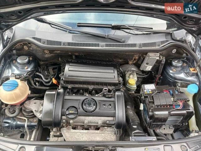 Серый Шкода Фабия, объемом двигателя 1.39 л и пробегом 297 тыс. км за 3800 $, фото 6 на Automoto.ua