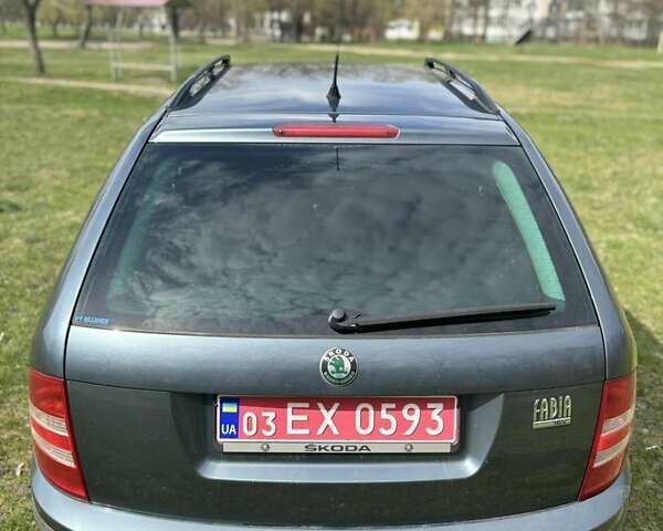 Сірий Шкода Фабія, об'ємом двигуна 1.4 л та пробігом 193 тис. км за 4800 $, фото 3 на Automoto.ua
