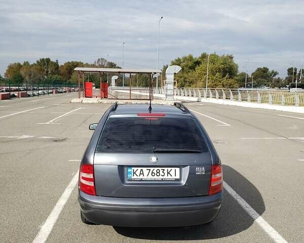 Сірий Шкода Фабія, об'ємом двигуна 1.39 л та пробігом 252 тис. км за 4000 $, фото 19 на Automoto.ua