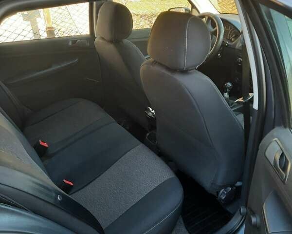 Серый Шкода Фабия, объемом двигателя 1.39 л и пробегом 218 тыс. км за 4250 $, фото 2 на Automoto.ua