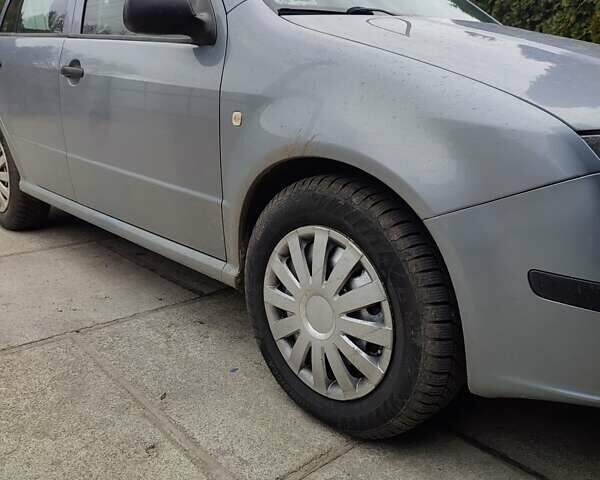 Сірий Шкода Фабія, об'ємом двигуна 1.4 л та пробігом 310 тис. км за 4100 $, фото 15 на Automoto.ua